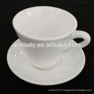 Service à thé en porcelaine céramique, tasse à thé et soucoupe